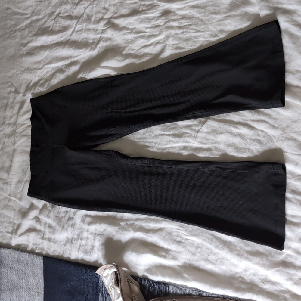 Lululemon mini flare pant, size 8